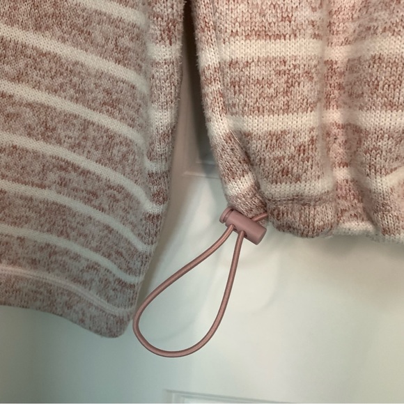 THREAD & SUPPLY - Picture 3 of 5